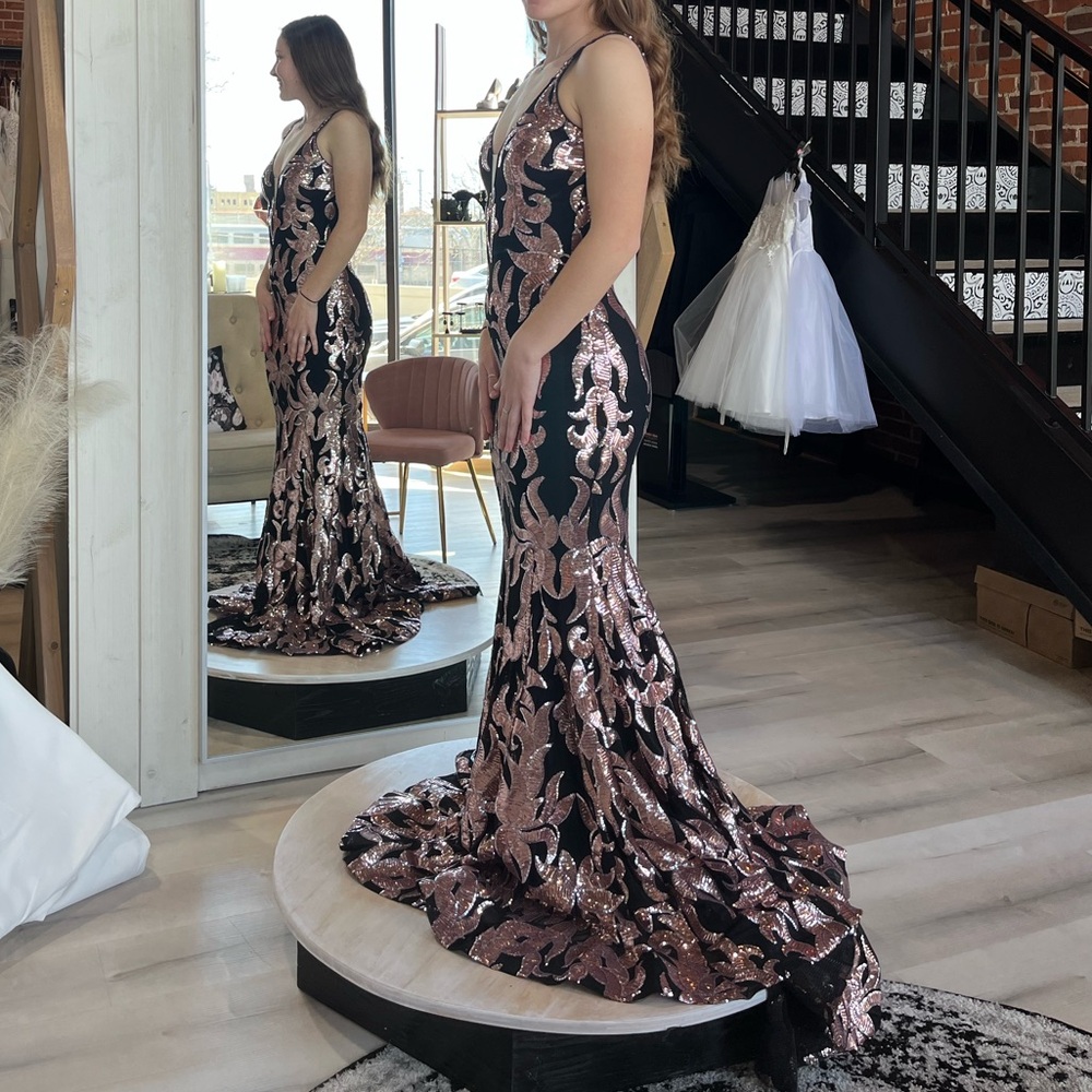 Jovani prom dress, black and pink! Originally $750